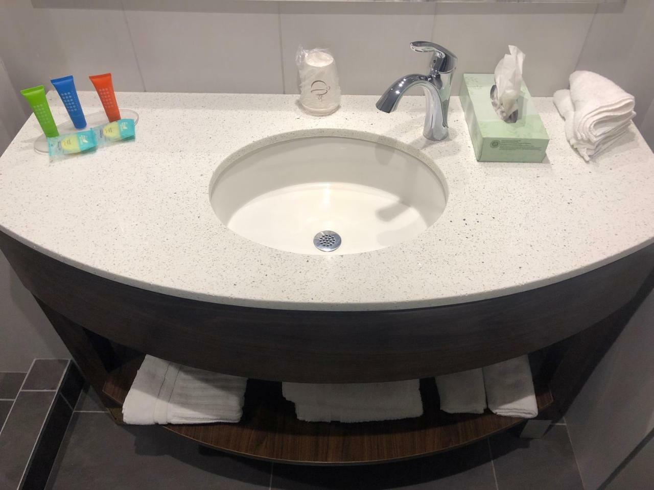 Comfort Inn & Suites - Kew Gardens Near La Guardia Airport Νέα Υόρκη Εξωτερικό φωτογραφία